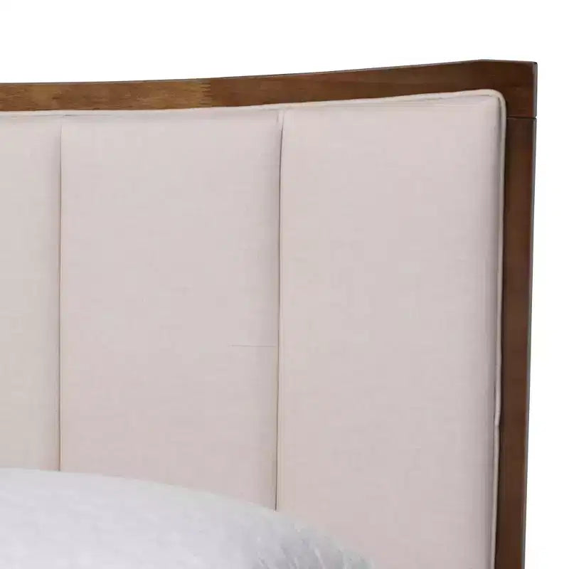 Set 4 pezzi camera da letto Nikolai con tessuto trapuntato a canali beige e legno marrone wengé, misura Queen