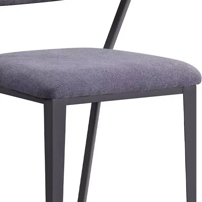 Sedia da pranzo Cargo 22" in tessuto grigio e canna di fucile: Rivestimento in pelle, Struttura in metallo, Senza braccioli