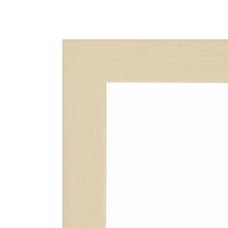 Specchio da parete con cornice in legno non smussata ed elegante
