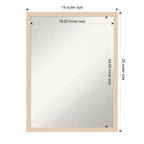 Specchio da parete con cornice in legno non smussata ed elegante