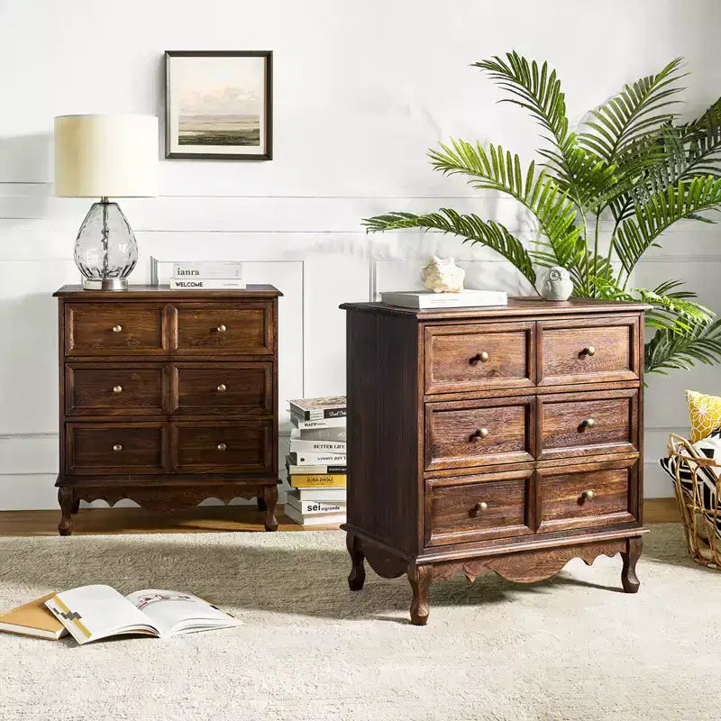 Set di 2 cassettiere accentate tradizionali Galatea da 81 cm in legno massello con 3 cassetti e stazione di ricarica