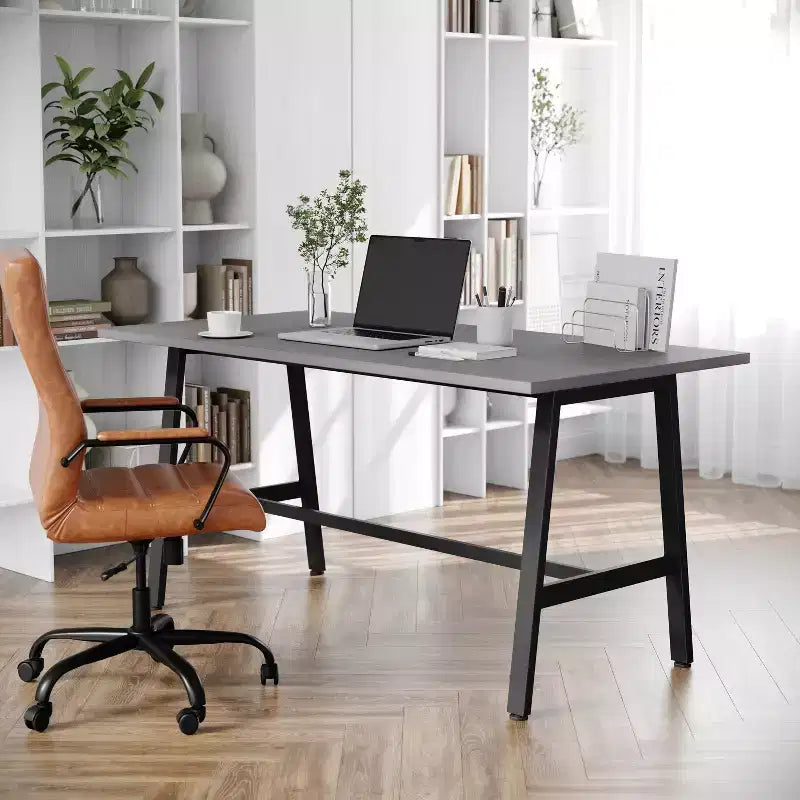 Tavolo da conferenza Redmond Commercial 60x30 con piano in laminato a doppia faccia spesso 2,5 cm, bordi in PVC e base in acciaio resistente a forma di A
