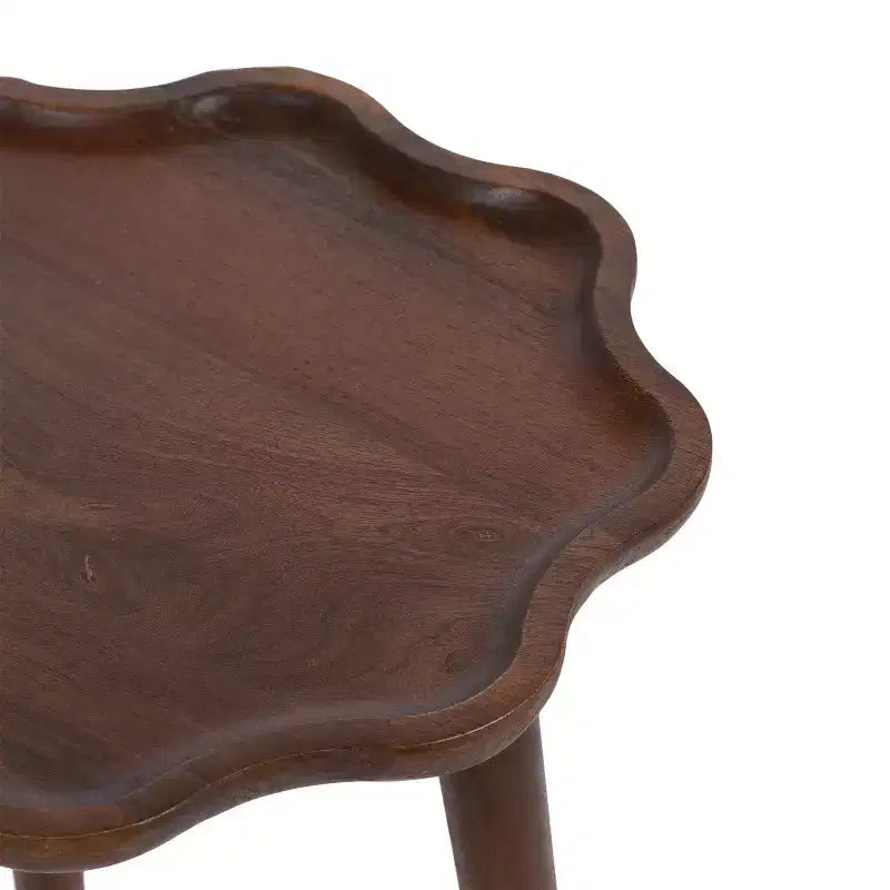 Tavolino in legno Alezar Scallop