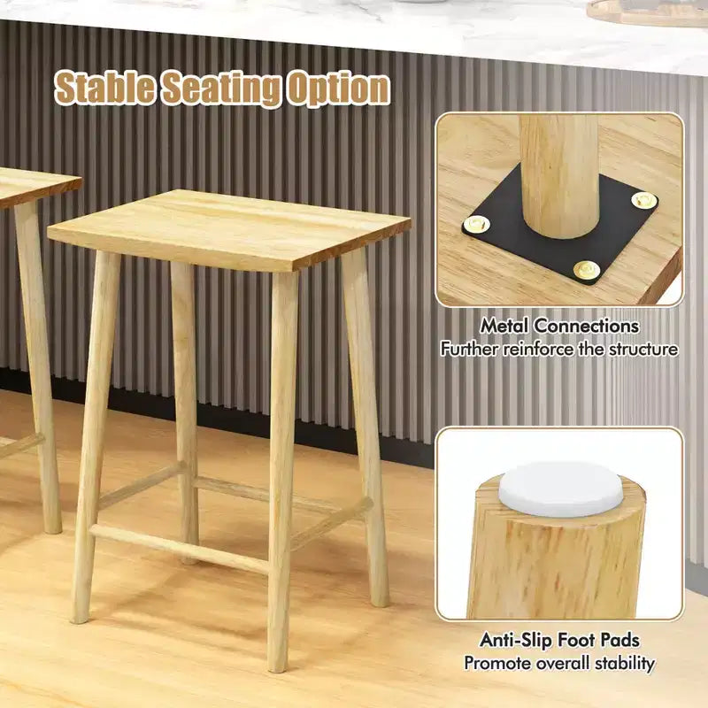 Set di 2/4 sgabelli da 25,5" con poggiapiedi e struttura in legno massello, altezza bancone, naturale