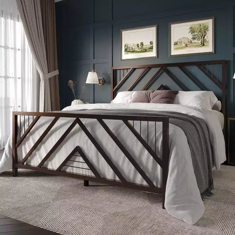 Letto a piattaforma in metallo