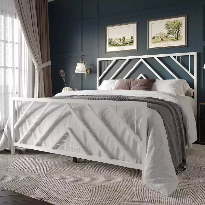 Letto a piattaforma in metallo